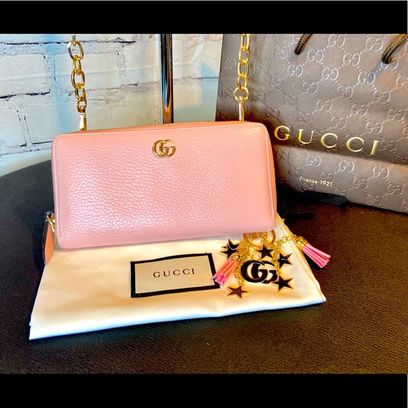 Gucci Handbags - Gucci Marmont Wallet Crossbody with keychain
